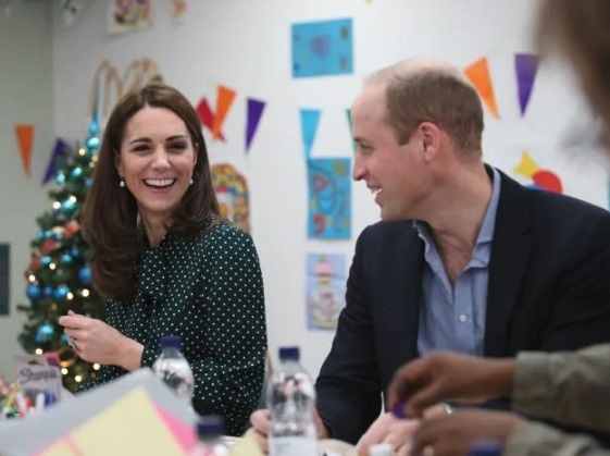 أنوثة ساحرة وملفتة للنظر في إطلالة الأميرة كيت ميدلتون kate Middletonالأخيرة