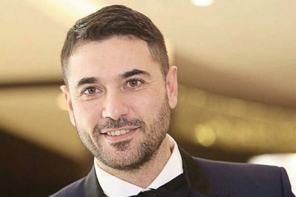الفنان أحمد عز