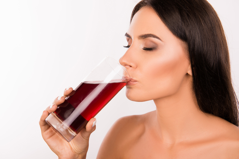 مشروب الكرز الصحي لتقليل قلق العروس يوم الزفاف