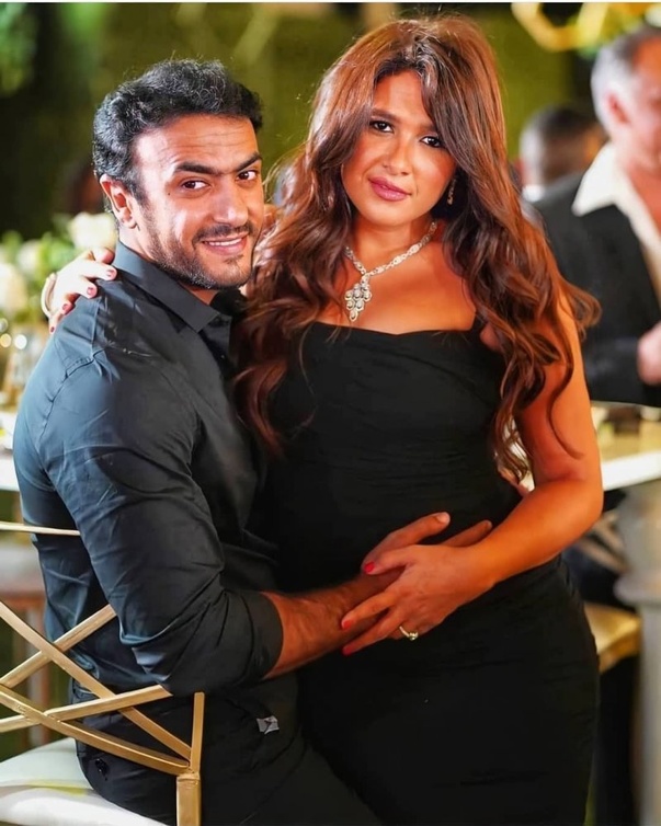الثنائي ياسمين عبدالعزيز وزوجها احمد العوضي