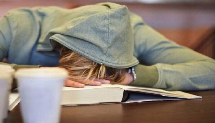 النوم القهري يمكن أن يعيق ممارسة الحياة اليومية