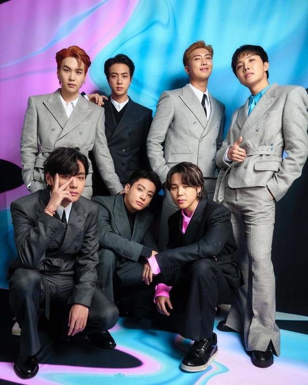 فرقة BTS الكورية الشهيرة