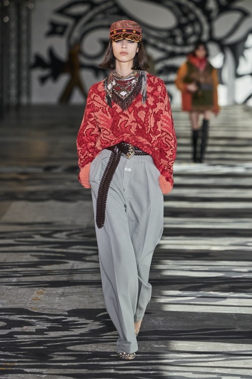 تنسيقات كاجوال للنهار لافتة من Etro