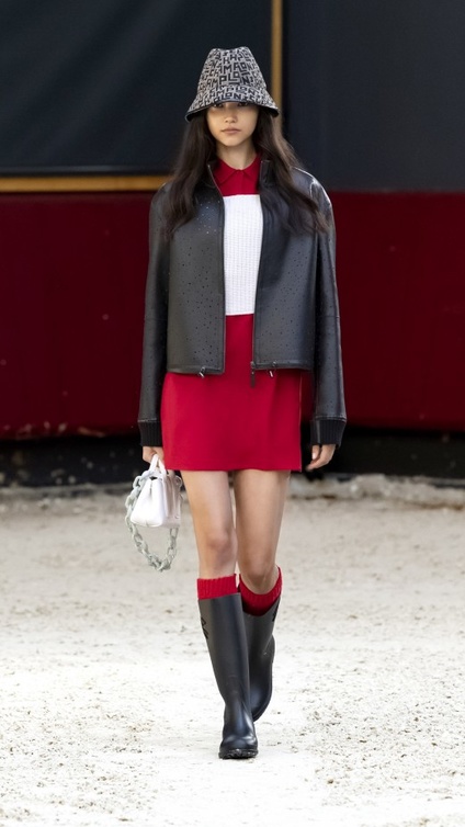 تنسيقات كاجوال للنهار أنيقة من Longchamp