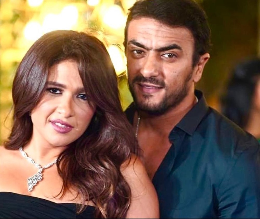 ياسمين عبدالعزيز تحتفل بعيد ميلاد أحمد العوضي بعد أزمة مرضها 