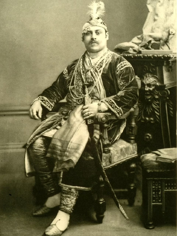 تم تسليم الماس إلى الملكة فيكتوريا في عام 1855 من قبل دوليب سينغ