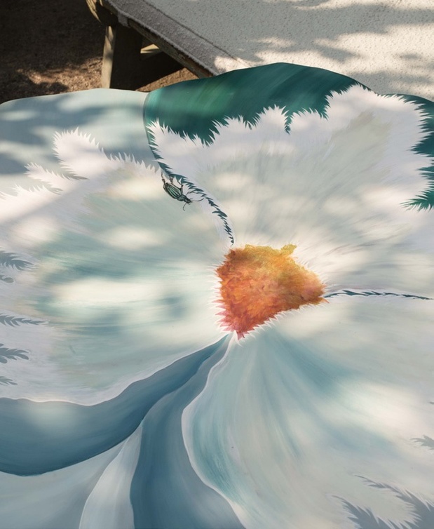 الأزهار تزين إبداعات Victoria Episcopo مجلة هي