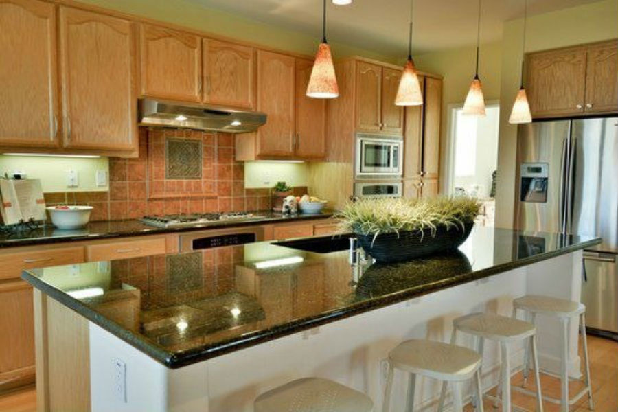 ستولات حديدية بسيطة وانيقة للمطبخ