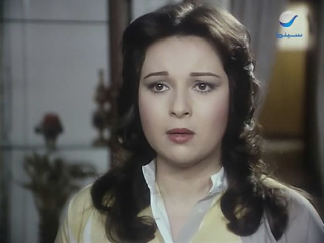عيد ميلاد الفنانة المعتزلة نورا برفقة عائلة الراحل نور الشريف - مجلة هي